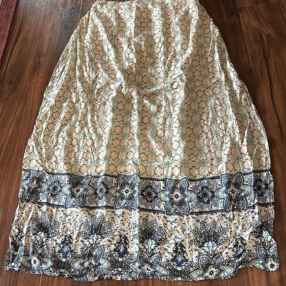 Boho 2 slit front maxi skirt - Picture 10 of 10